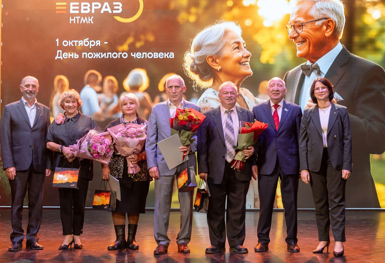 Фото - ЕВРАЗ направил более 1 млрд рублей за 3 года на поддержку ветеранов предприятий Сибири, Урала и Тулы